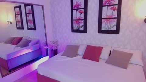 Snapshot of martina_adams chatting on 4, 12, 2025 mari online show from 4, 12, 2025