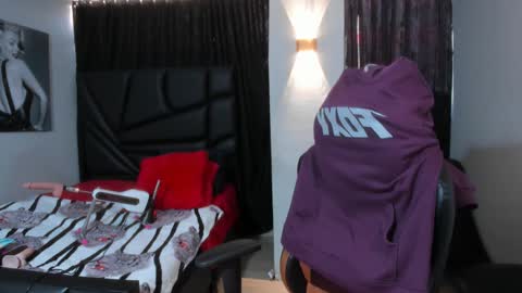   MARTINA   online show from 13, 1, 2025