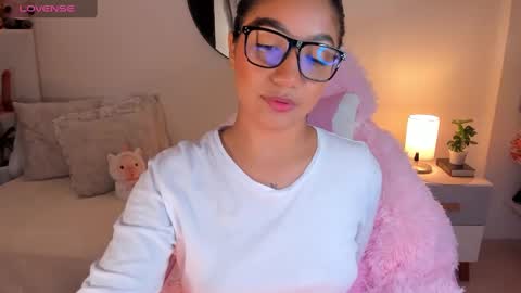 martina Monst online show from 5, 3, 2025