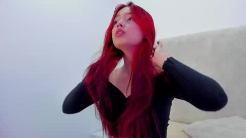 Snapshot of martinaa_garcia chatting on 24, 10, 2025 Martina online show from 24, 10, 2025