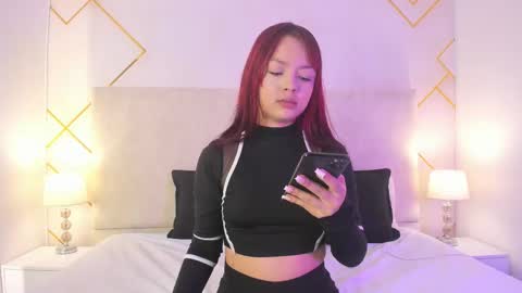 Snapshot of martinaa_garcia chatting on 24, 11, 2025 Martina online show from 24, 11, 2025