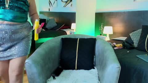 Martina Caicedo online show from 31, 12, 2024