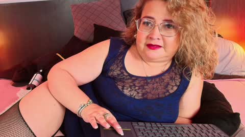 Martina Caicedo online show from 2, 2, 2025