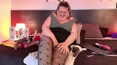 Martina Caicedo online show from 15, 2, 2025