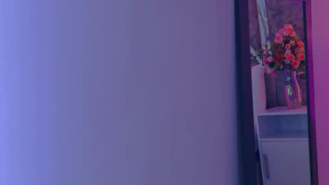 Snapshot of martinagarcia__ chatting on 10, 10, 2025 Martina Garcia online show from 10, 10, 2025