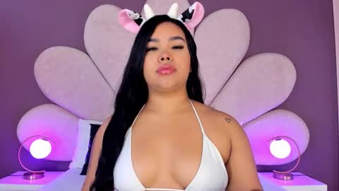 Snapshot of martinagarcia__ chatting on 21, 10, 2025 Martina Garcia online show from 21, 10, 2025