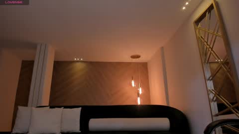 Snapshot of martinnabonnet chatting on 18, 12, 2024 Martinna Bonnet online show from 18, 12, 2024