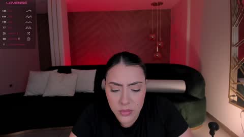 Snapshot of martinnabonnet chatting on 19, 12, 2024 Martinna Bonnet online show from 19, 12, 2024