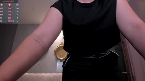 Snapshot of martinnabonnet chatting on 28, 12, 2024 Martinna Bonnet online show from 28, 12, 2024