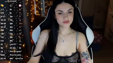 Snapshot of mary___moore chatting on 8, 1, 2025 Maria online show from 8, 1, 2025