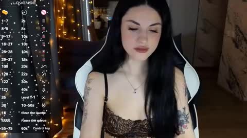 Snapshot of mary___moore chatting on 4, 2, 2025 Maria online show from 4, 2, 2025