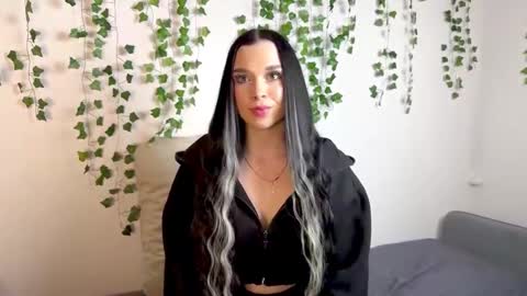 Mary Jenet online show from 30, 9, 2025