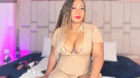 Snapshot of mary_kisss chatting on 8, 10, 2025 online show from 8, 10, 2025