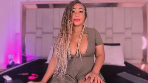 Snapshot of mary_kisss chatting on 22, 10, 2025 online show from 22, 10, 2025