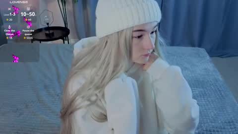 Snapshot of mary_smit chatting on 26, 10, 2025 mary online show from 26, 10, 2025