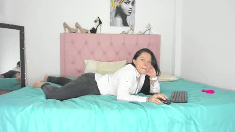 Krystamarale online show from 16, 12, 2025