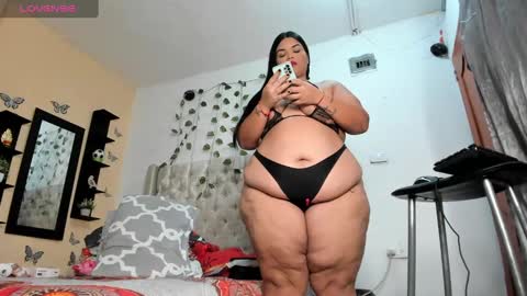 Marycurvy online show from 12, 1, 2025
