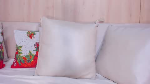 Snapshot of maryevans_ chatting on 21, 12, 2024 online show from 21, 12, 2024