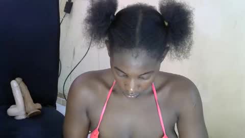 Snapshot of marygaire72 chatting on 5, 11, 2025 Mary online show from 5, 11, 2025