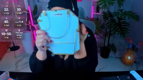 Snapshot of maryharrys chatting on 12, 11, 2025 Mary online show from 12, 11, 2025