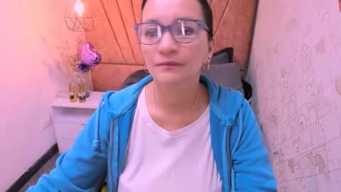 Snapshot of marylinmilf chatting on 23, 10, 2025 Marylin online show from 23, 10, 2025