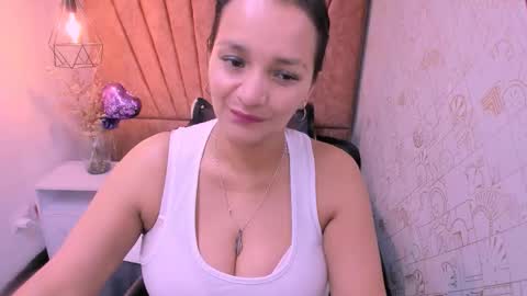 Snapshot of marylinmilf chatting on 30, 10, 2025 Marylin online show from 30, 10, 2025