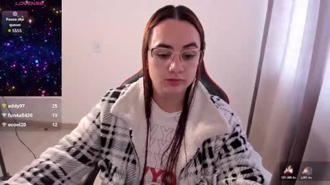 Dulce Maria online show from 12, 11, 2025