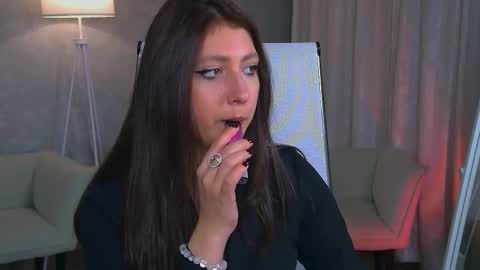 Mary Miller online show from 24, 10, 2025