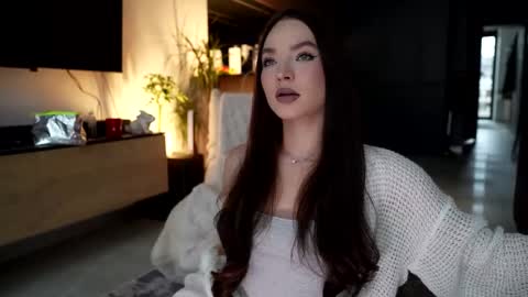 Snapshot of marypsiss chatting on 15, 11, 2025 Marina online show from 15, 11, 2025