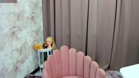 Luucy UTC1 Mon Tue Wed Thu Fri 0500-1130 online show from 20, 10, 2025