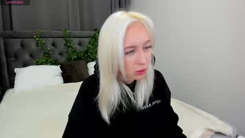 Luucy UTC1 Mon Tue Wed Thu Fri 0500-1130 online show from 24, 11, 2025