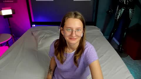 maryyy_may online show from 4, 10, 2025