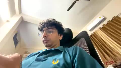 maskboyz2003 online show from 17, 10, 2025