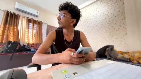 maskboyz2003 online show from 5, 11, 2025