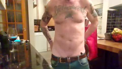 Masked Masturbation Couple online show from 16, 12, 2025