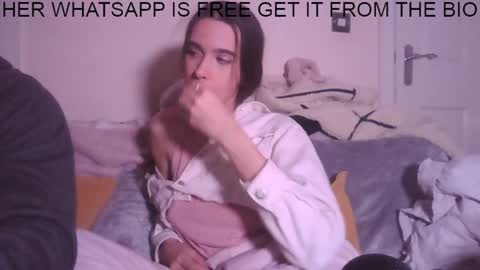 Snapshot of maskedman699 chatting on 1, 1, 2025 Extreme Couple online show from 1, 1, 2025