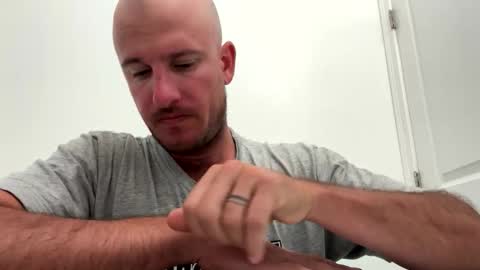 Snapshot of mass321106 chatting on 15, 9, 2025 Masshole online show from 15, 9, 2025