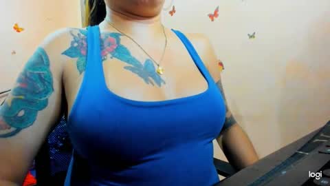 Snapshot of massivecockcum chatting on 24, 12, 2024 kimmy online show from 24, 12, 2024