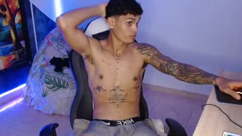 Snapshot of master_black777 chatting on 26, 11, 2025 master_black777 online show from 26, 11, 2025