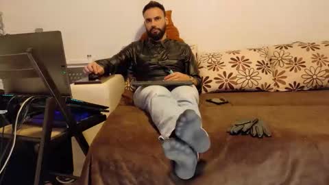 Snapshot of master_roberto333 chatting on 1, 11, 2025 SIR online show from 1, 11, 2025