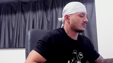 Snapshot of masterchris12 chatting on 14, 12, 2024 masterchris12 online show from 14, 12, 2024