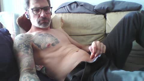 Snapshot of masterp17 chatting on 12, 1, 2025 Master P online show from 12, 1, 2025