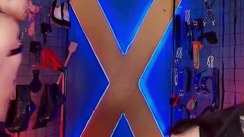 Snapshot of masterr_bdsm__ chatting on 13, 11, 2025 masterr_bdsm__ online show from 13, 11, 2025