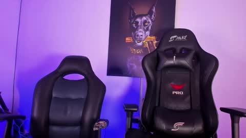 Snapshot of masters_boys chatting on 14, 11, 2025 KONAN online show from 14, 11, 2025