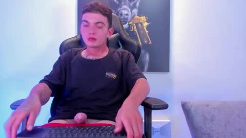 Snapshot of masters_boys chatting on 28, 11, 2025 KONAN online show from 28, 11, 2025