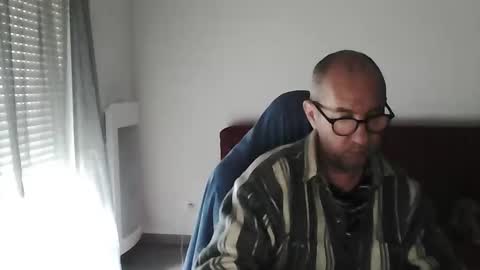 mat11efou online show from 16, 10, 2025