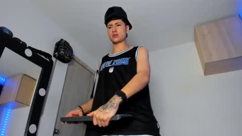 Snapshot of mateo_escobar chatting on 9, 9, 2025 mateo_escobar online show from 9, 9, 2025