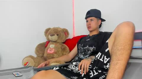 mateo_escobar online show from 25, 10, 2025