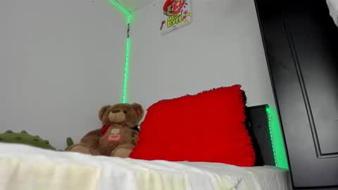 mateo_escobar online show from 13, 1, 2026