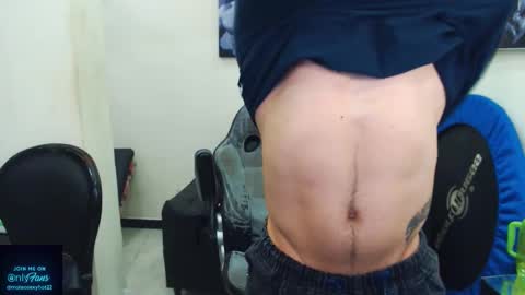 Snapshot of mateosexyhot22 chatting on 8, 10, 2025 Mateo online show from 8, 10, 2025